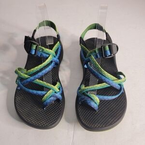 Chaco Sz 9 Sandals Vibram Sole Multicolor